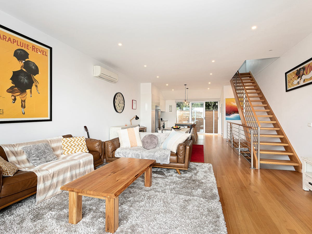 15 Octavia Street ST KILDA