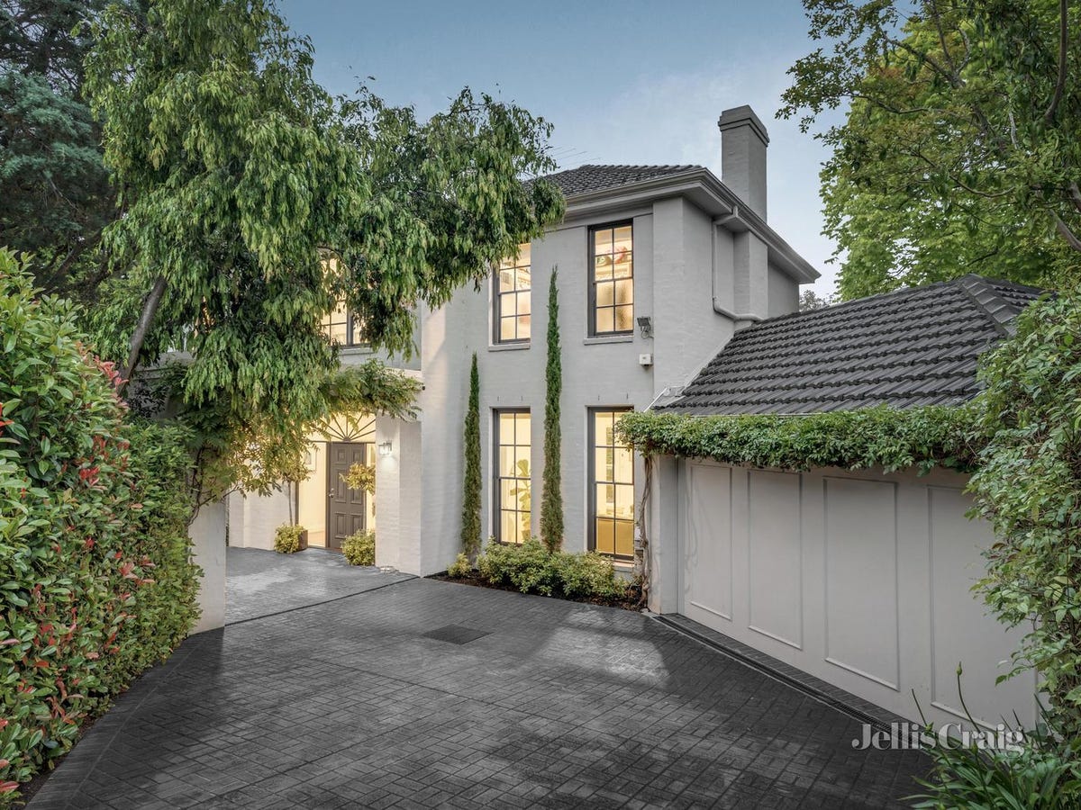 16A Chaucer Crescent CANTERBURY