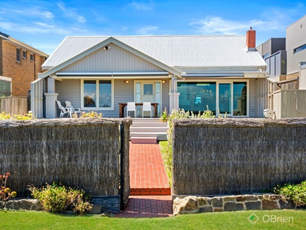 16 Bowman Street ASPENDALE