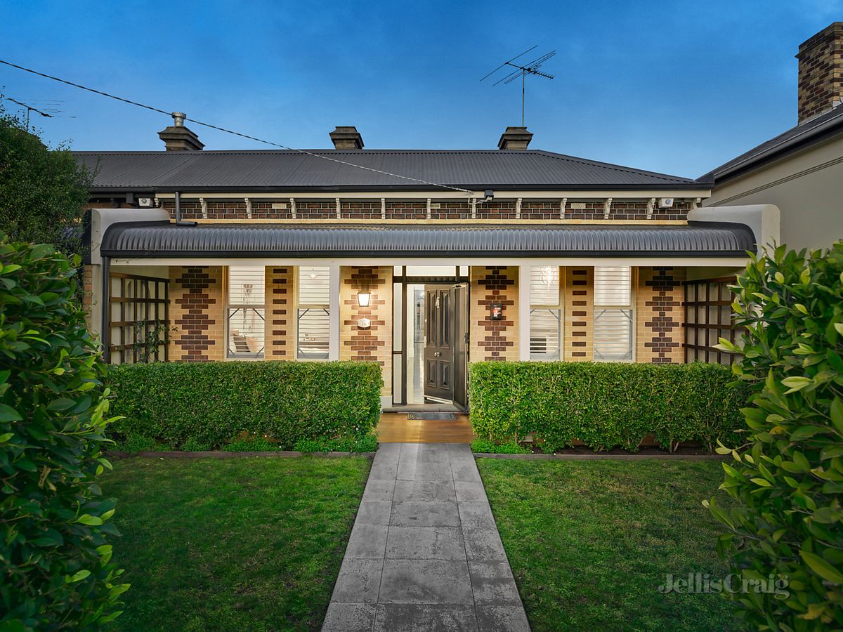 16 Donald Street PRAHRAN