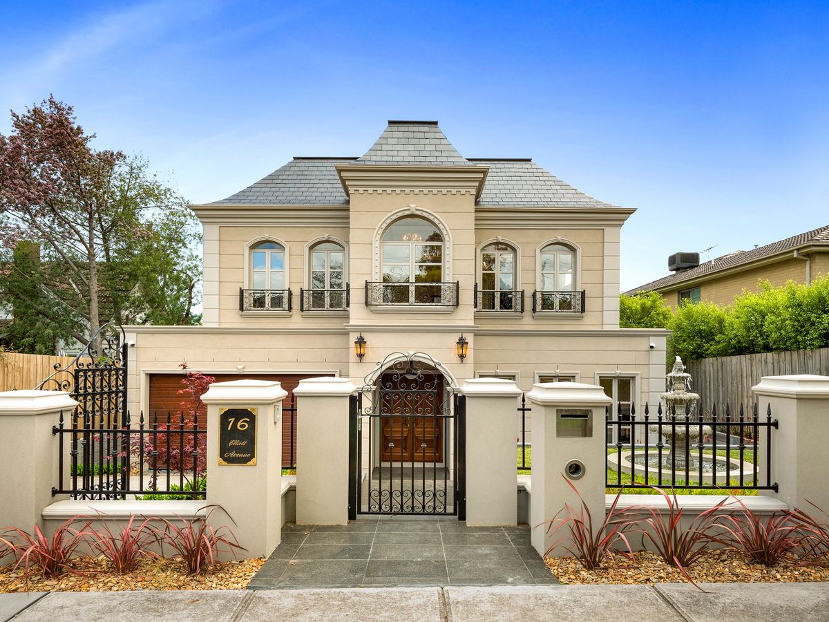 16 Elliott Avenue BALWYN