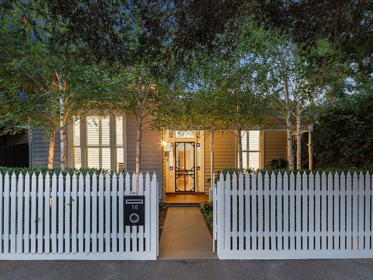 16 Grosvenor Street BALACLAVA