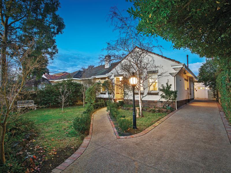 16 Leopold Crescent MONT ALBERT