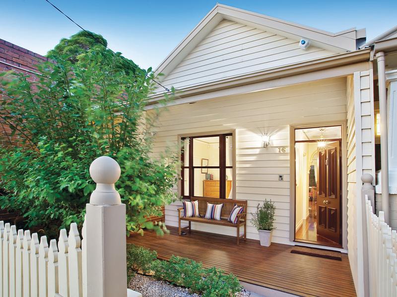 16 Mountain Street SOUTH MELBOURNE