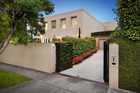16 Verdant Avenue TOORAK