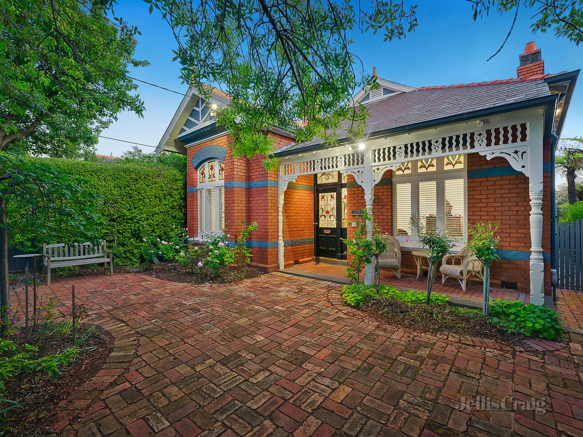 16 Wheatland Road MALVERN