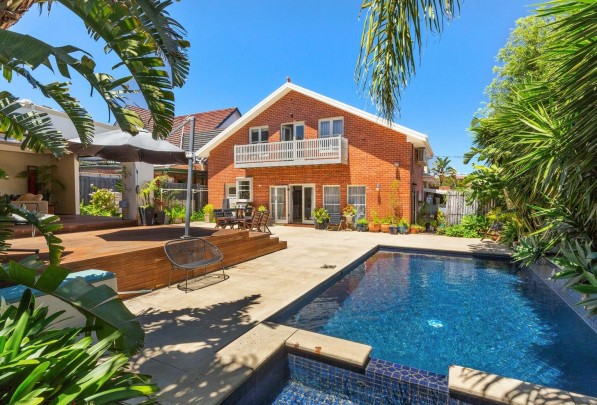 17 Heathfield Road BRIGHTON EAST