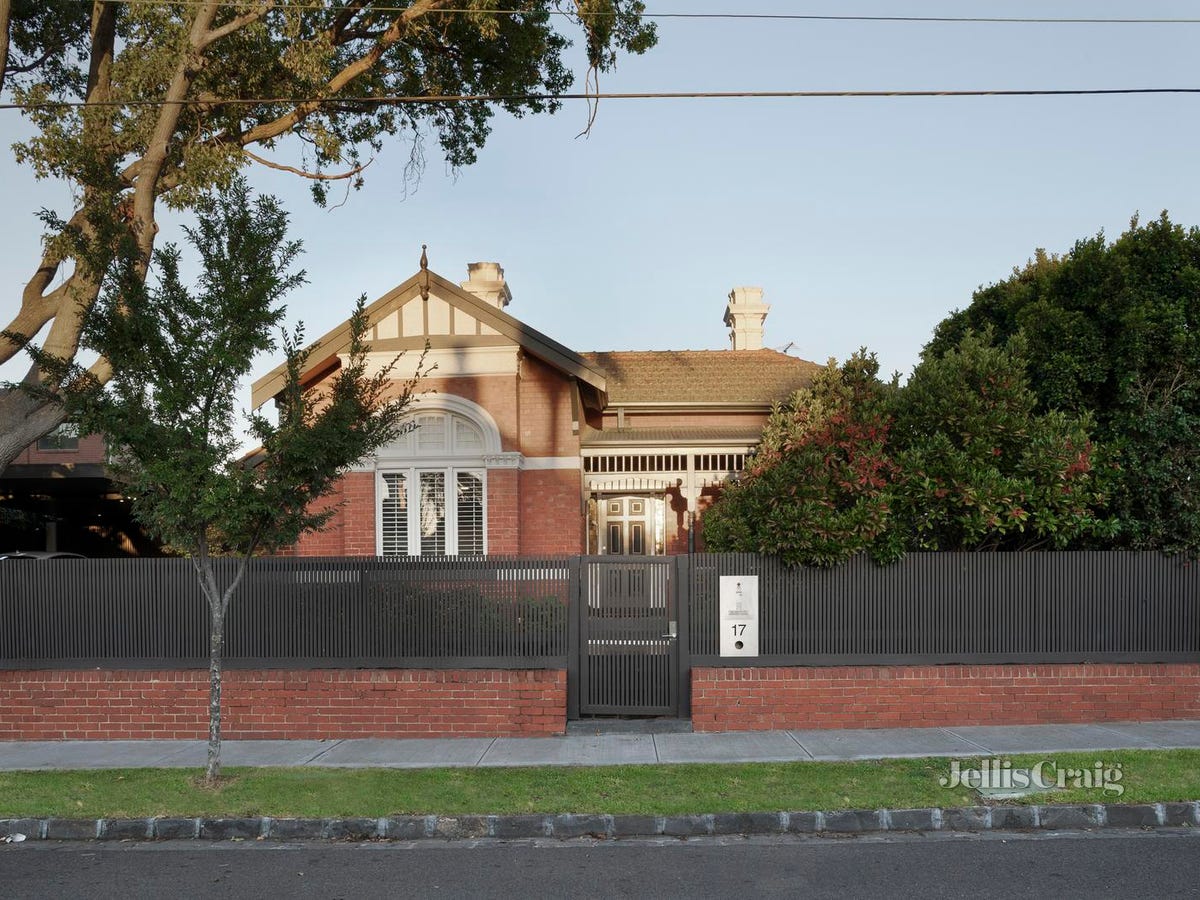 17 Mckinley Avenue MALVERN