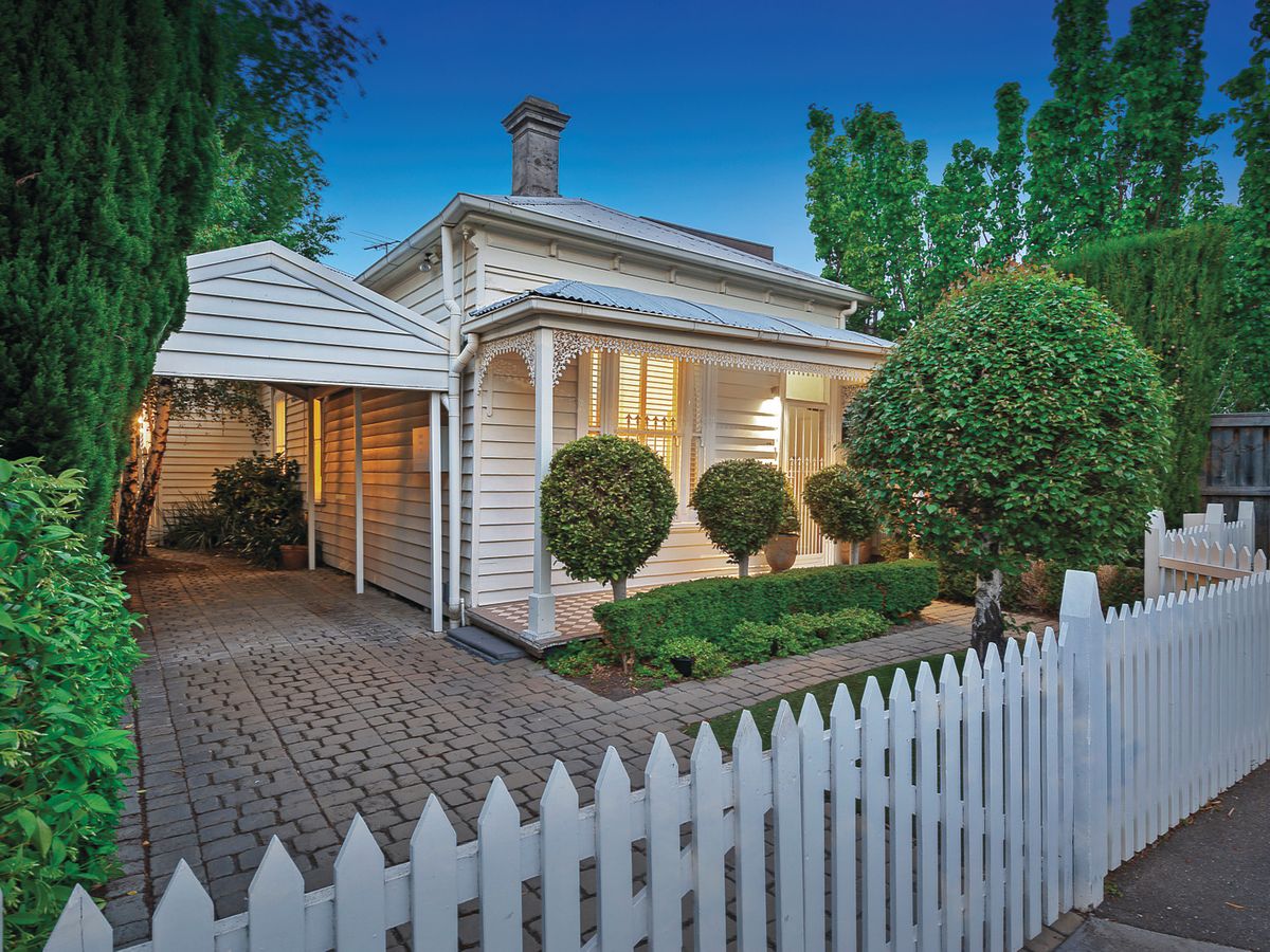 17 Railway Avenue ARMADALE