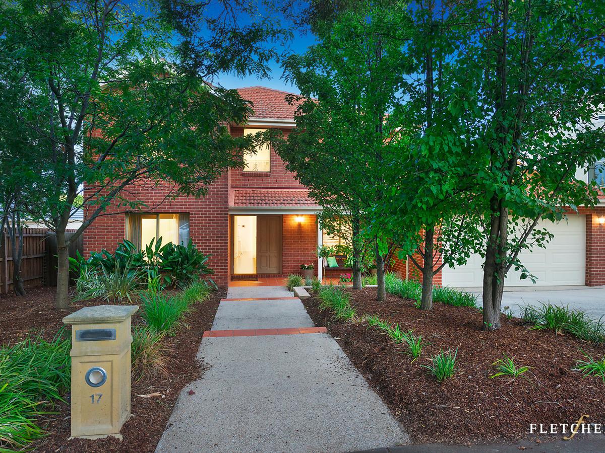 17 Relowe Crescent BALWYN