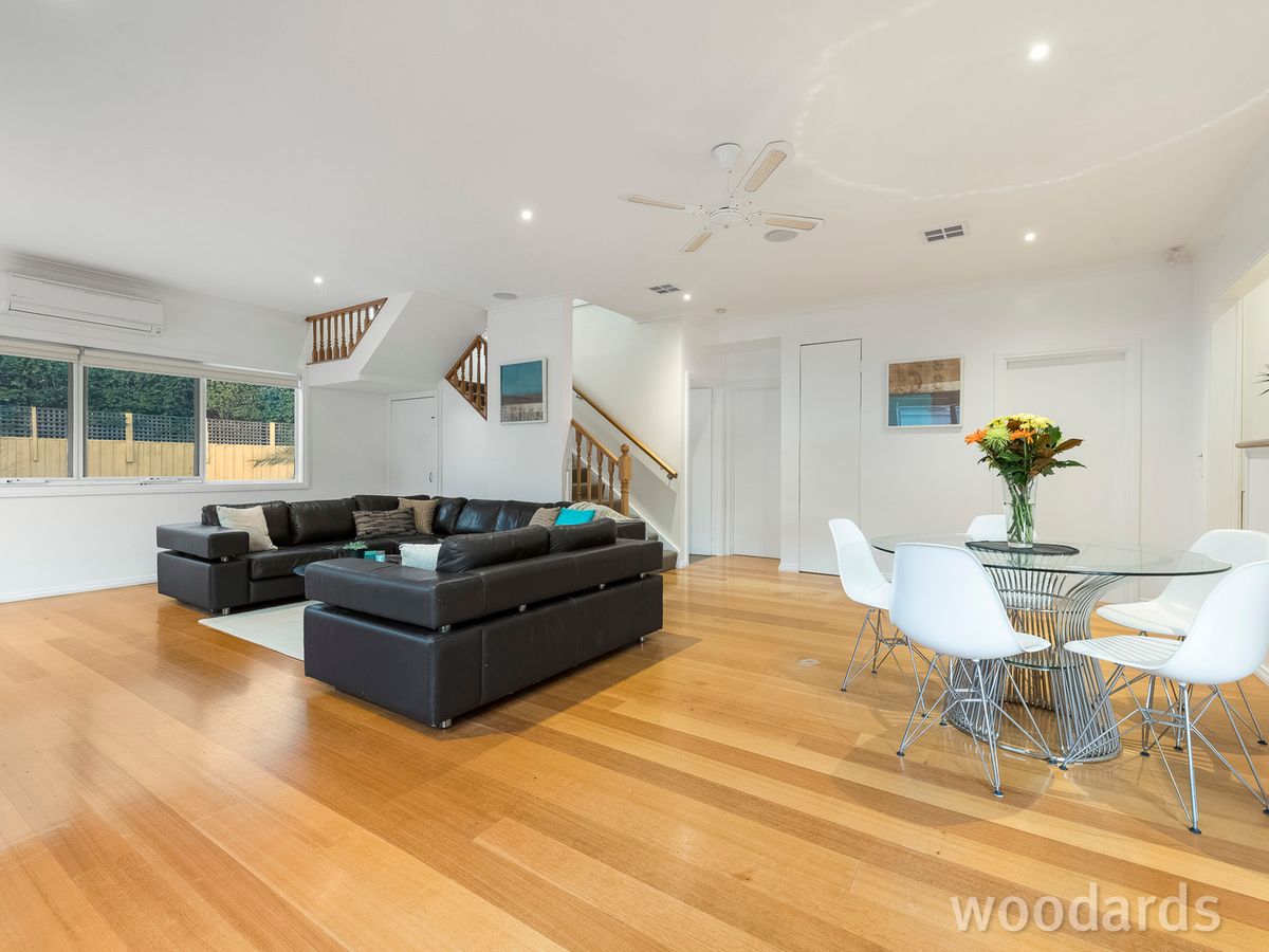 17 Riddle Street BENTLEIGH