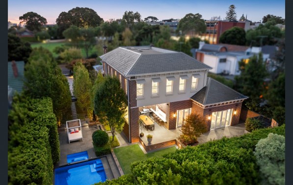 18 Coleridge Street KEW