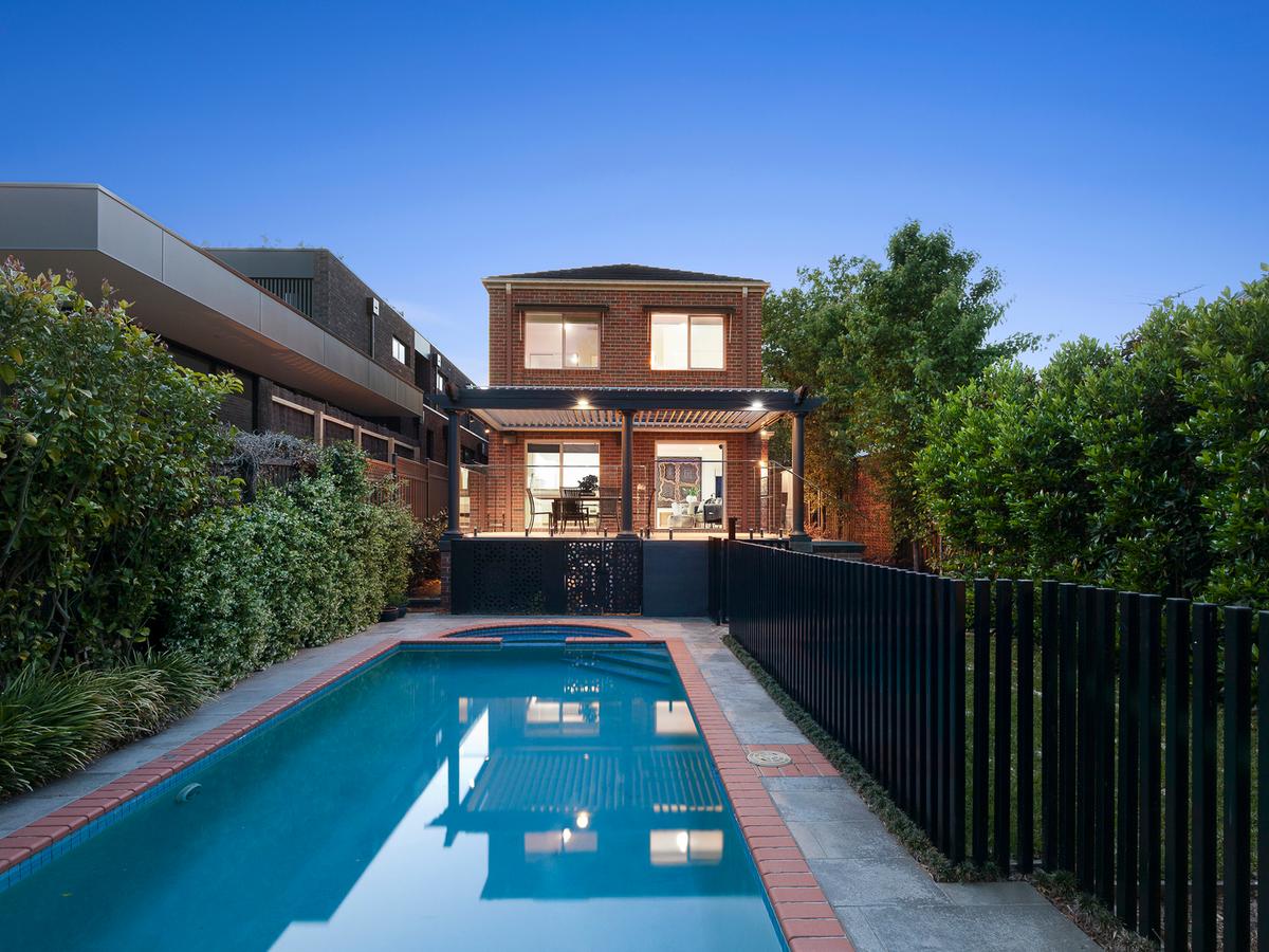 18 Glenview Avenue MALVERN