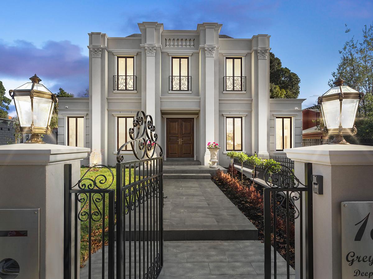 18 Grey Street BALWYN