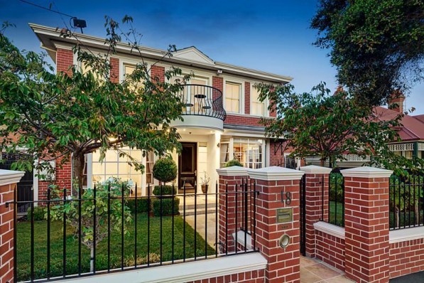 18 Kent Street KEW