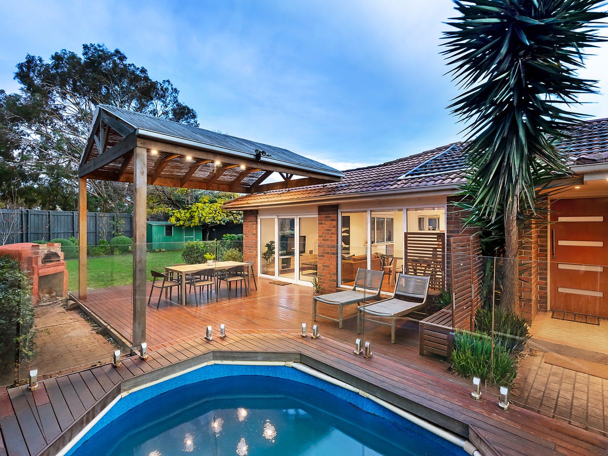 18 Melosa Avenue BRIGHTON EAST