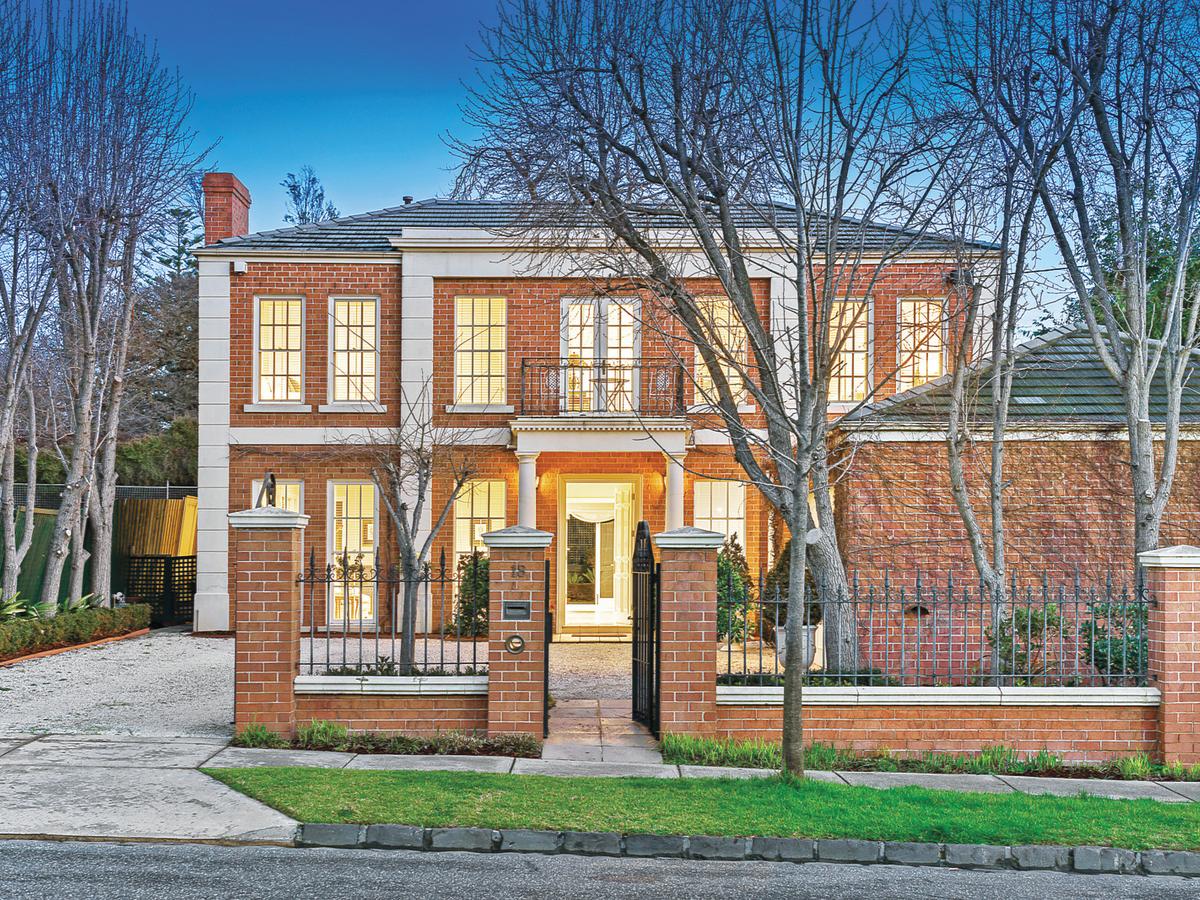 18 Selborne Road TOORAK