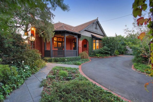 18 Stanhope Grove CAMBERWELL