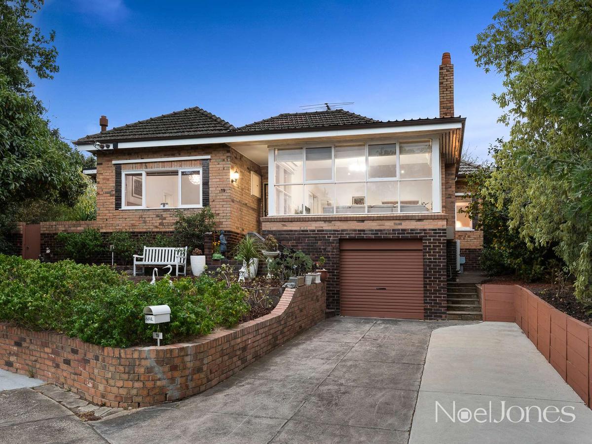 19 Barkly Street CAMBERWELL
