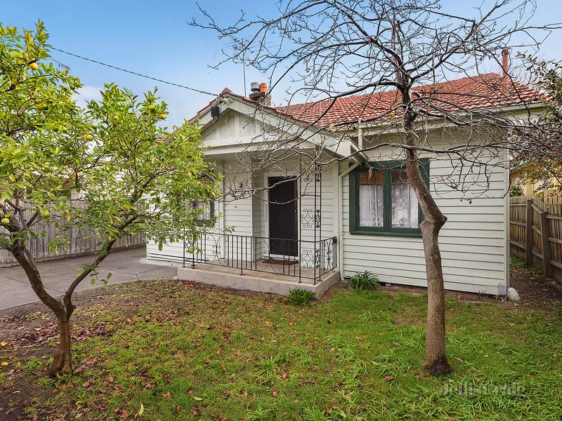 19 Edgevale Road KEW