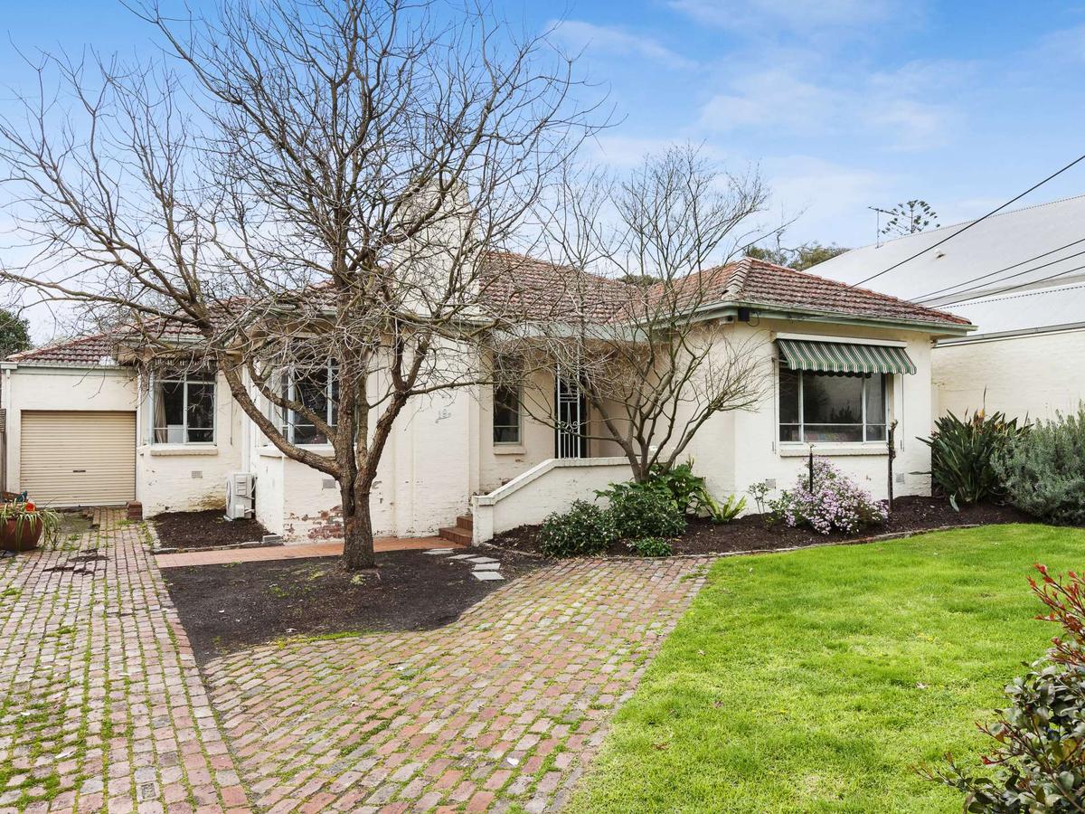 19 Lesley Street CAMBERWELL