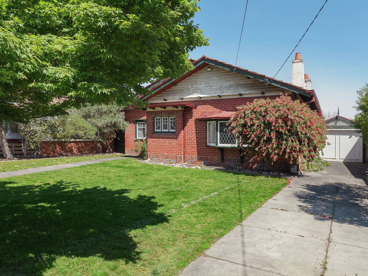 19 Montclair Avenue BRIGHTON