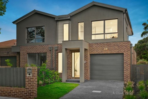 19 Riddle Street BENTLEIGH