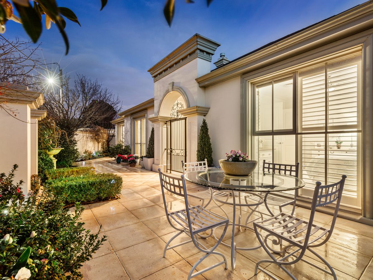 19 Tower Court ARMADALE