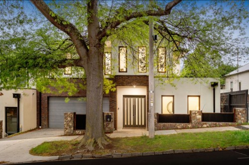 1A Essex Road SURREY HILLS