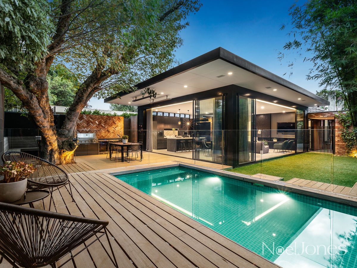 1 Charles Street GLEN IRIS