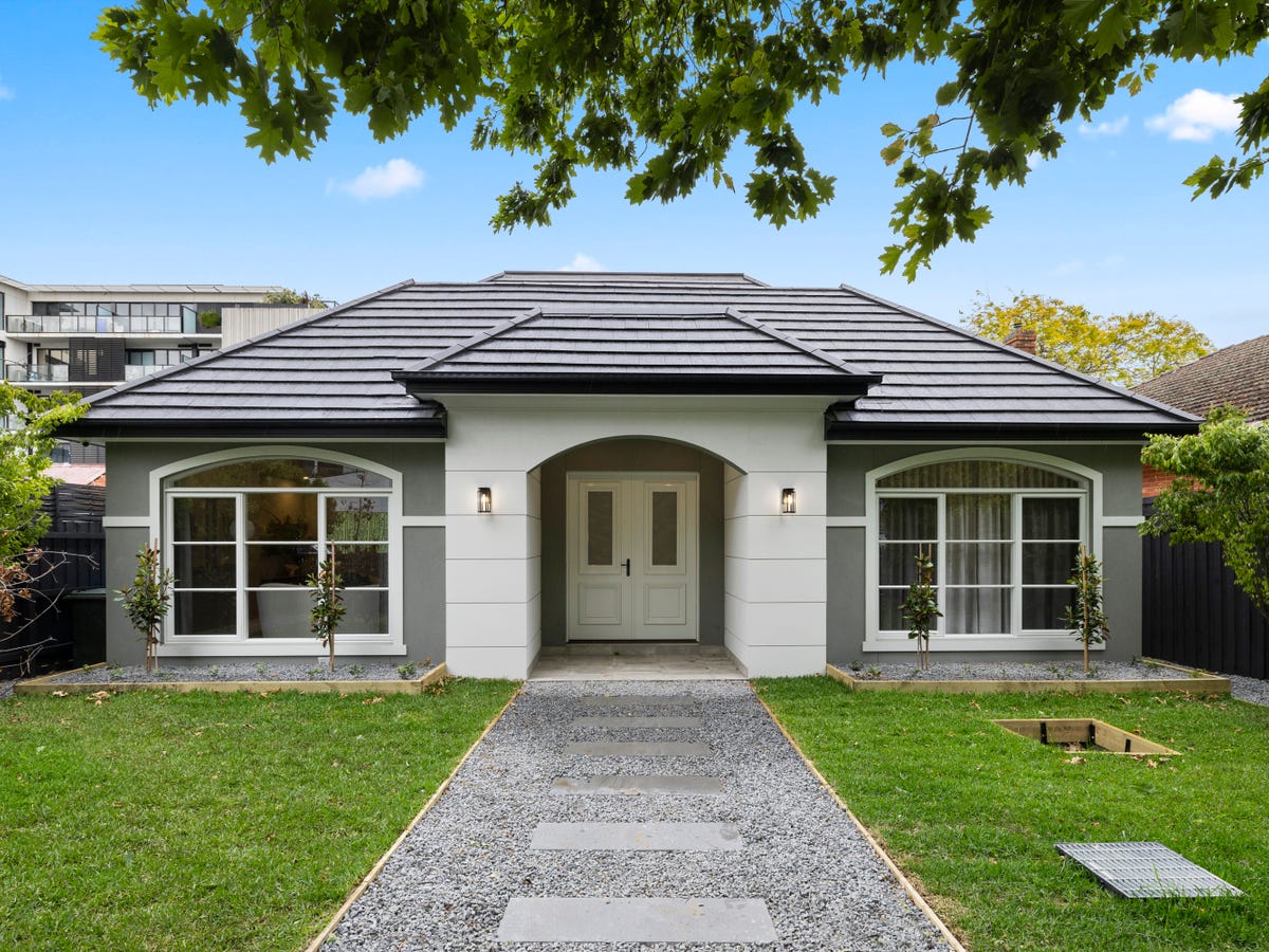 1 Clarence Street MALVERN EAST