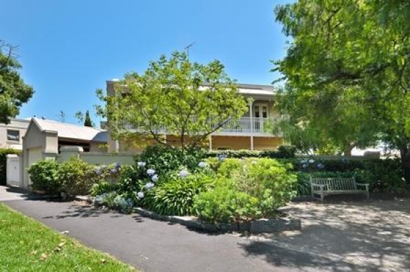 1 Henderson Street SOUTH MELBOURNE