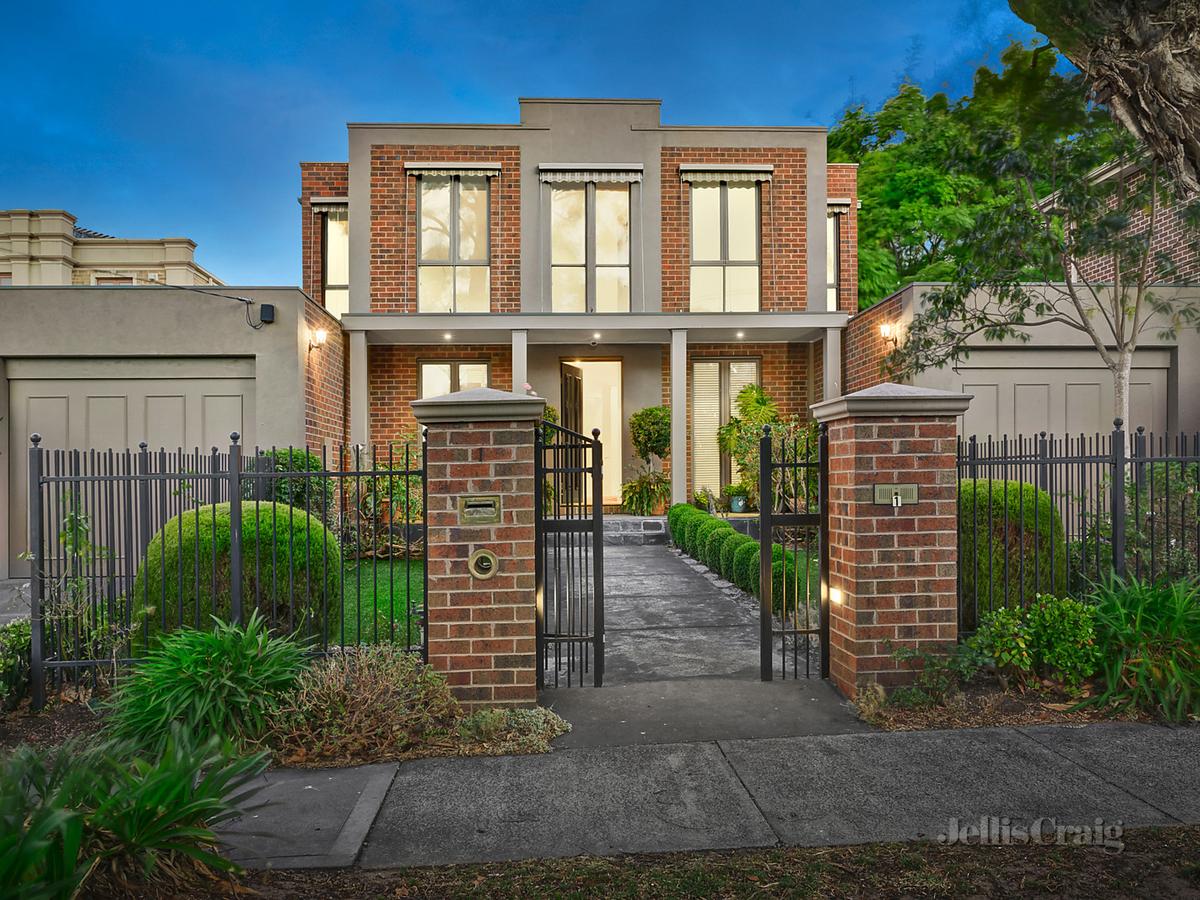 1 Metung Street BALWYN