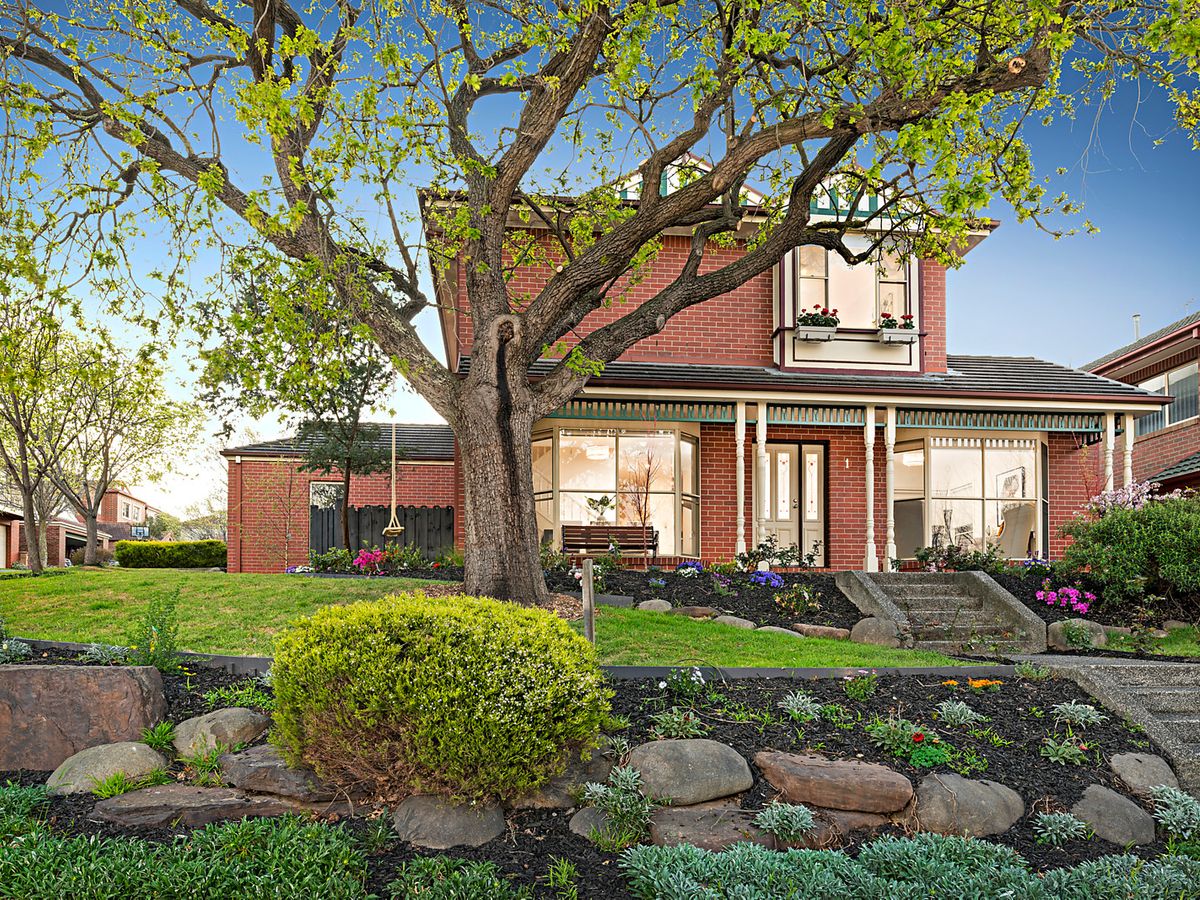 1 Vaughan Crescent KEW