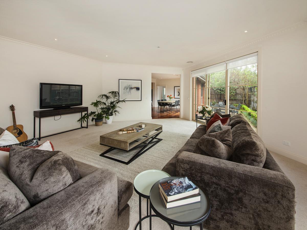 2/109 Roslyn Street BRIGHTON