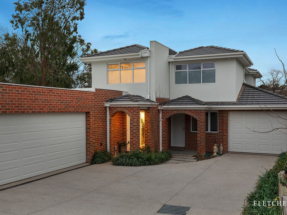 2/11 Sunbury Crescent SURREY HILLS