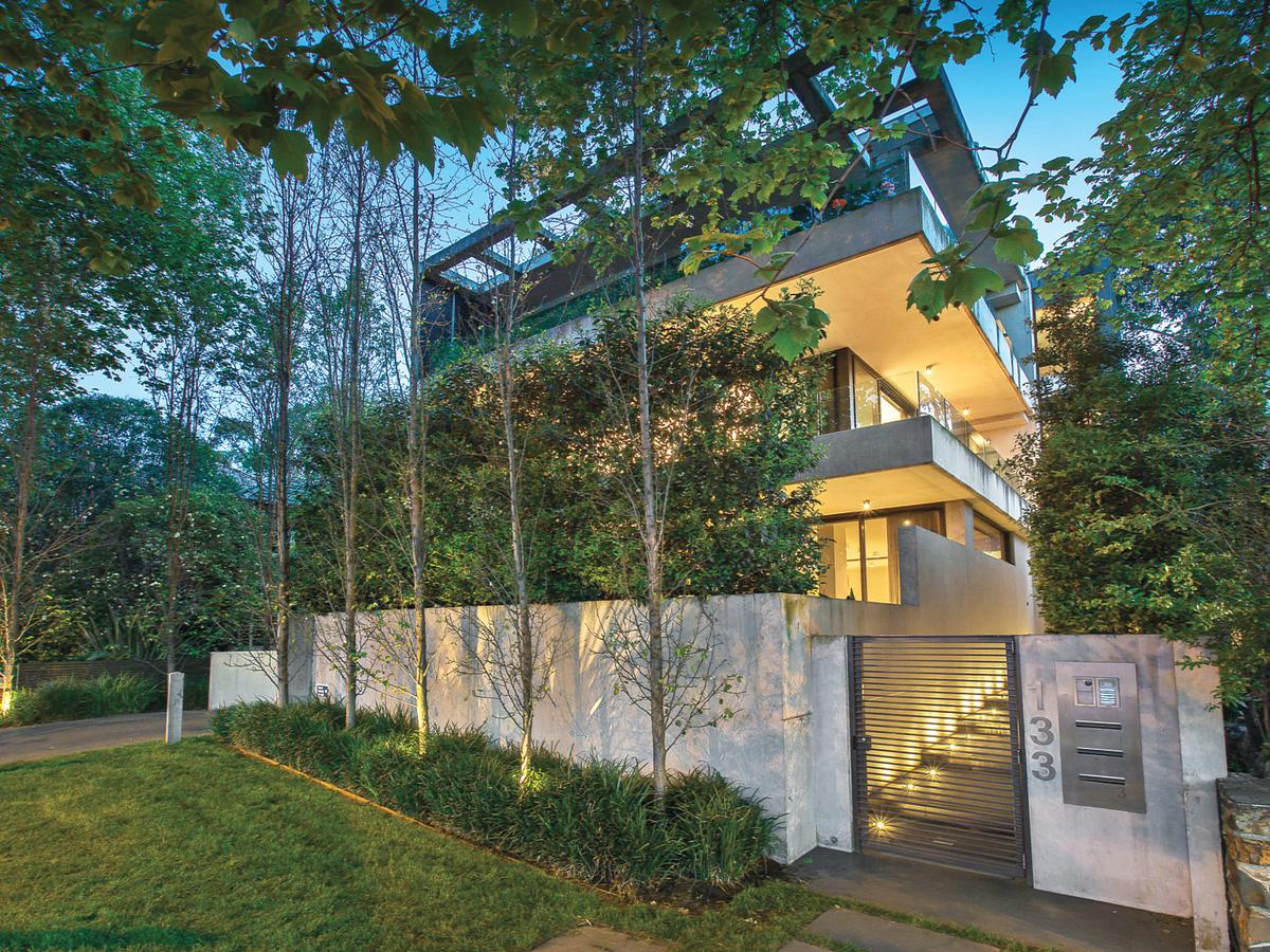 2/133 Alexandra Avenue SOUTH YARRA