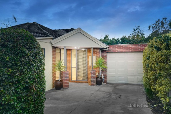 2/15 Collins Street ORMOND