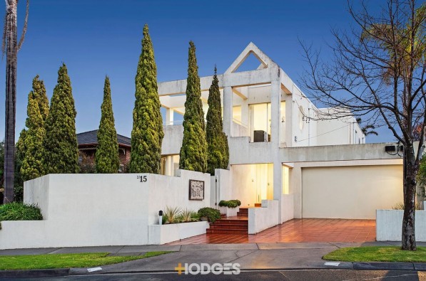 2/15 Milan Street MENTONE