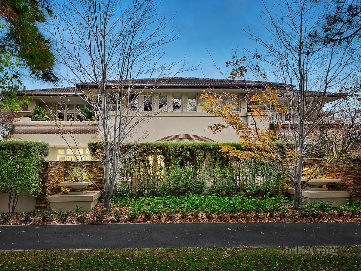 2/18 North Road BRIGHTON
