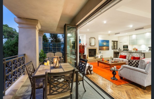 2/212a Kooyong Road TOORAK