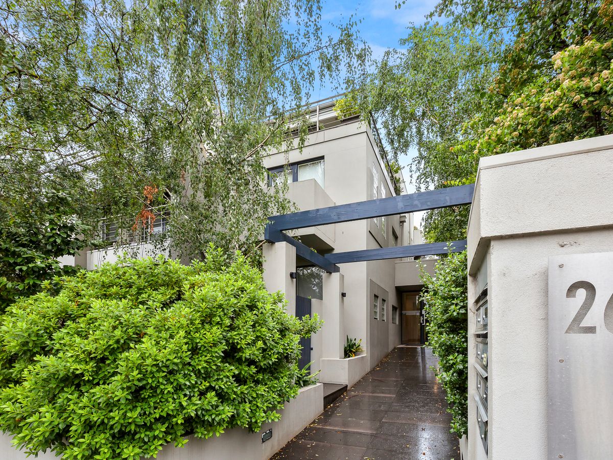 2/26 Tintern Avenue TOORAK
