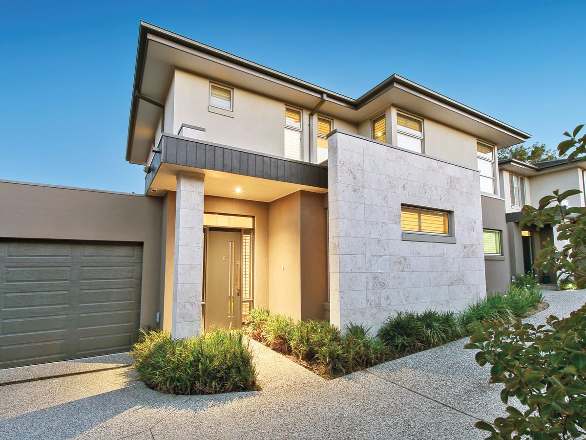 2/2 Garden Road CAMBERWELL