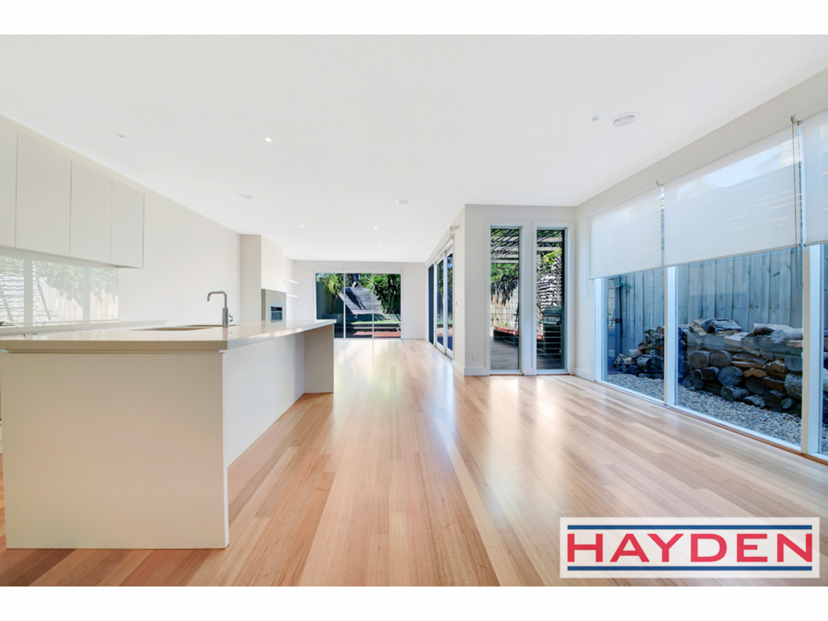 2/50 Wickham Road HAMPTON EAST