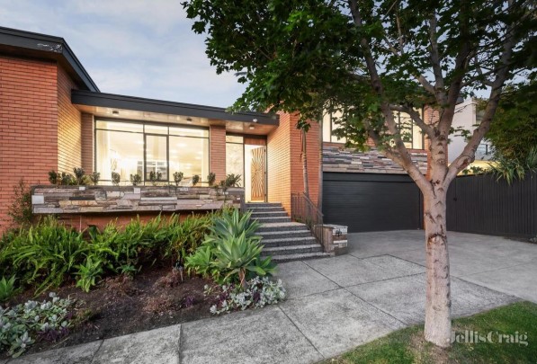 2/8 Alexandra Street ST KILDA EAST