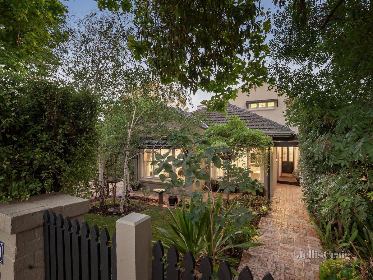 20 Tower Street SURREY HILLS