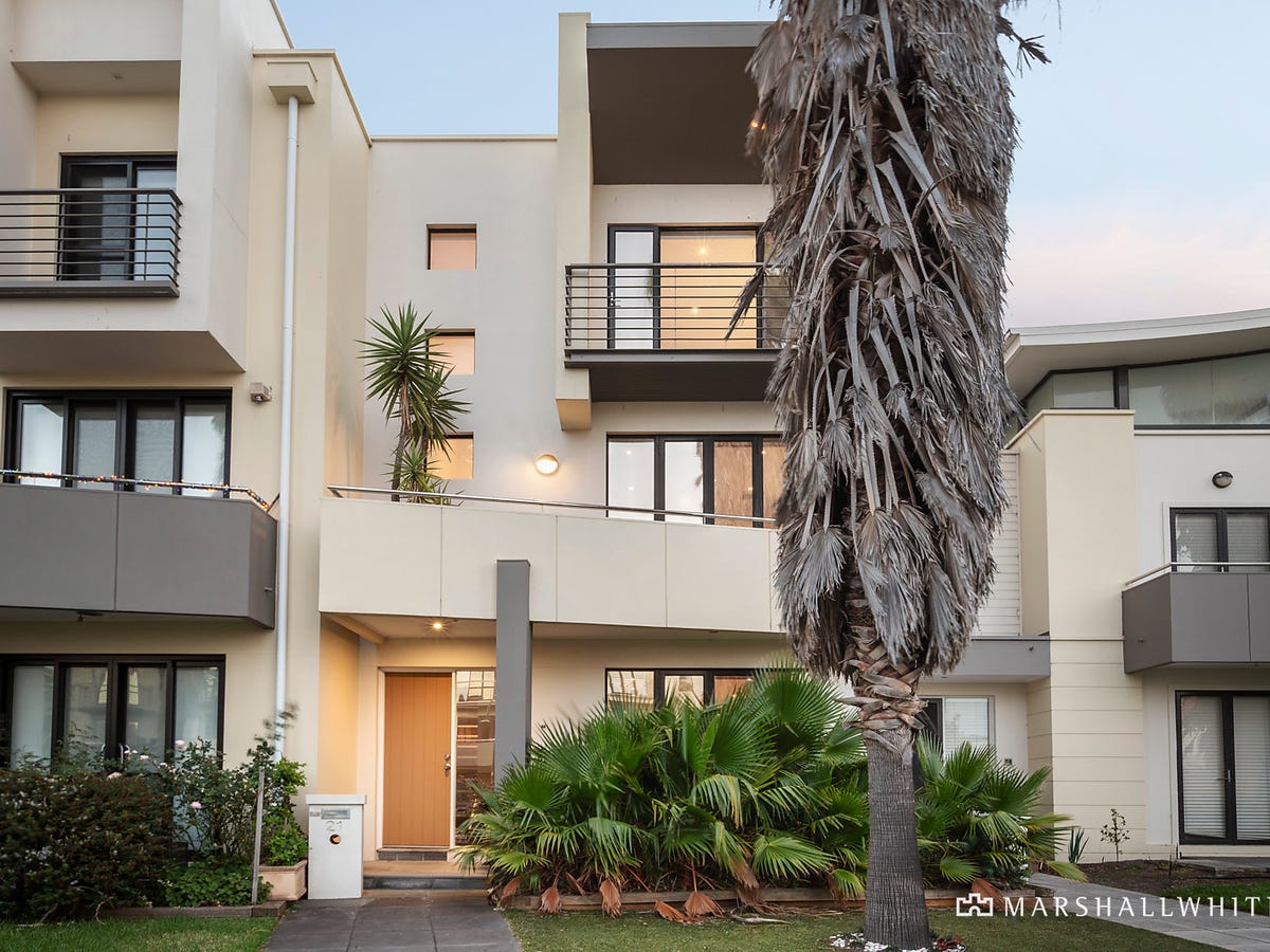 21 Beacon Vista PORT MELBOURNE