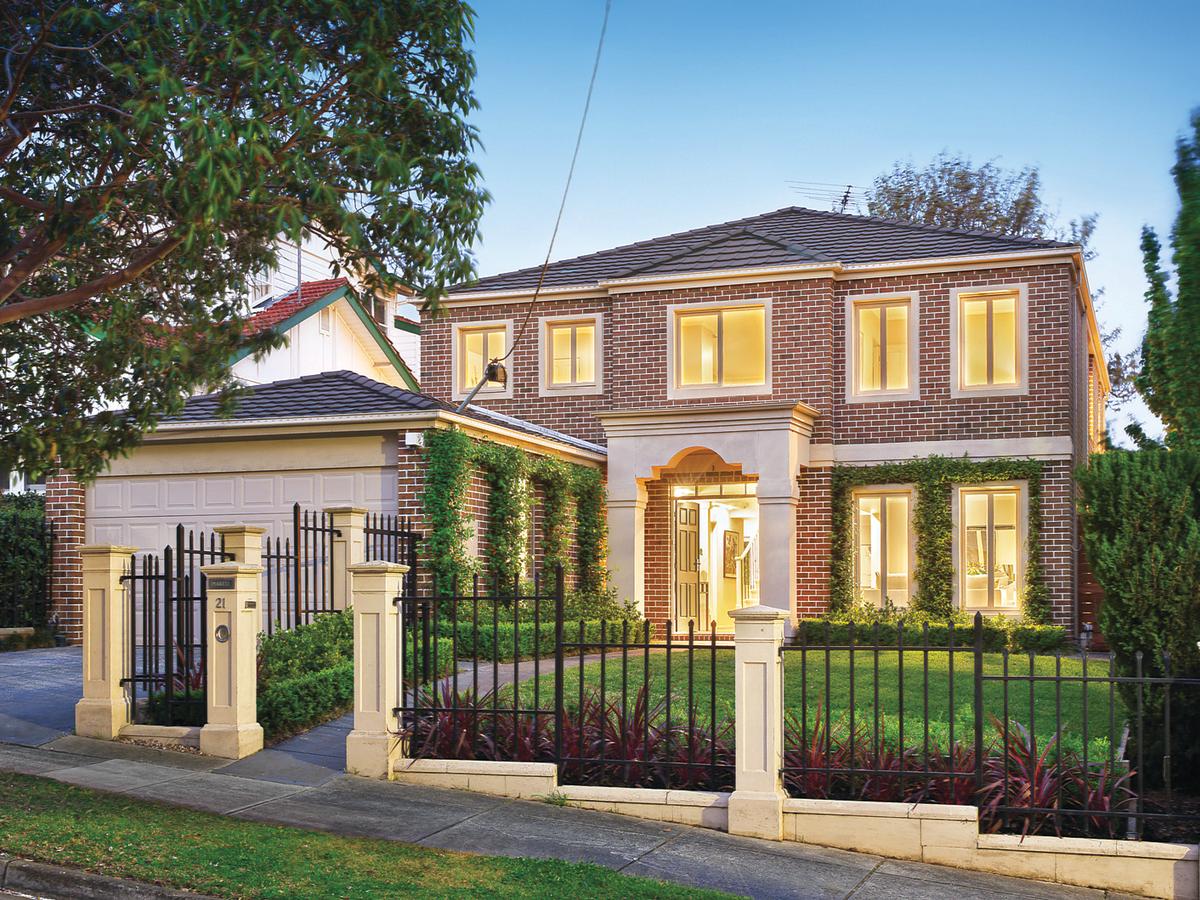21 Victor Road GLEN IRIS