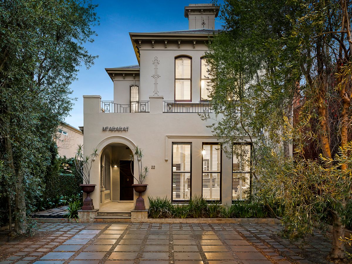22 Kooyong Road ARMADALE