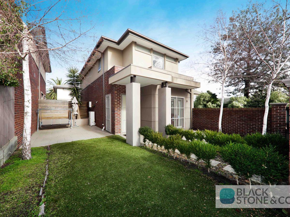 22 Wellington Street KEW